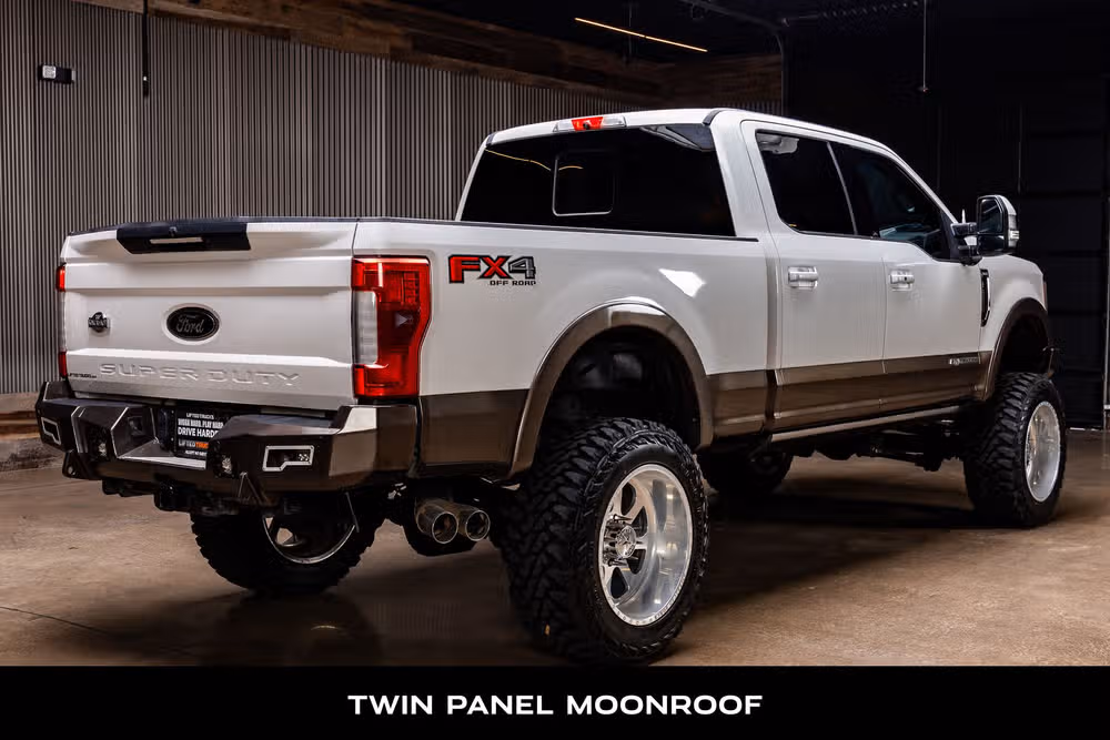 2017 Ford F-250 Super Duty King Ranch Crew Cab Image 9