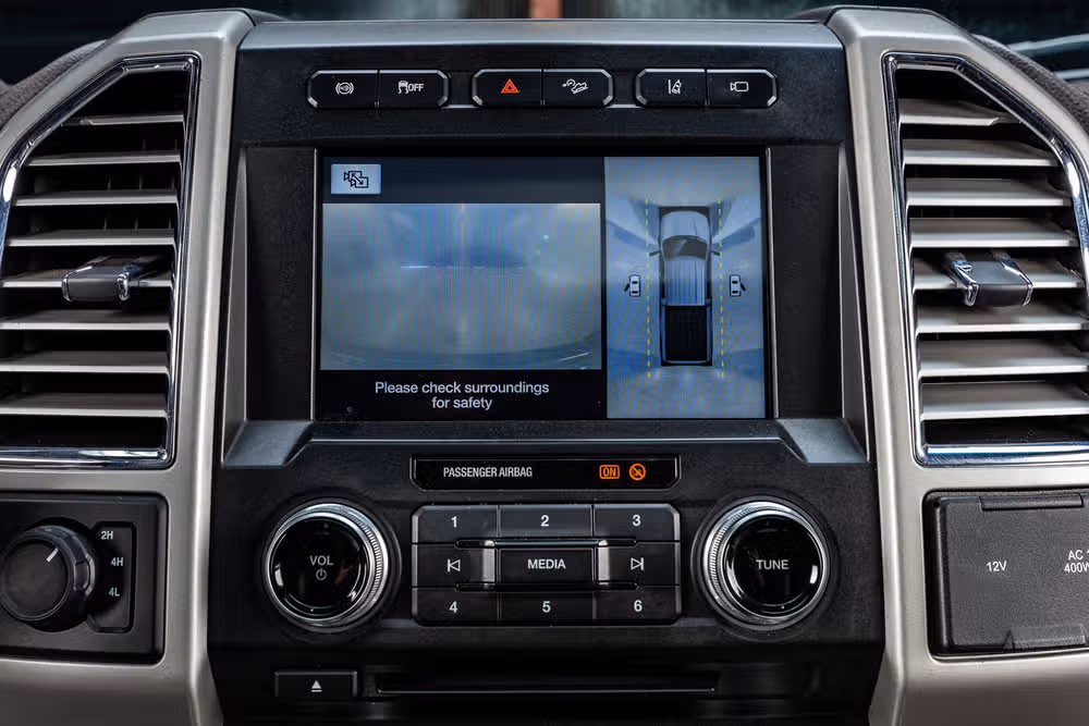 2017 Ford F-250 Super Duty King Ranch Crew Cab Image 25