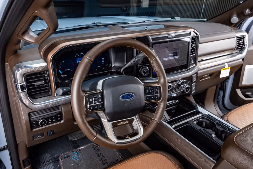 2026 Ford F-250 Super Duty King Ranch Crew Cab Image 17