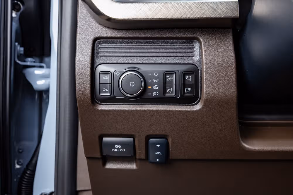 2026 Ford F-250 Super Duty King Ranch Crew Cab Image 22