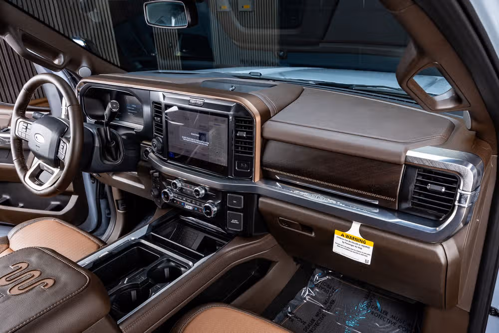 2026 Ford F-250 Super Duty King Ranch Crew Cab Image 18