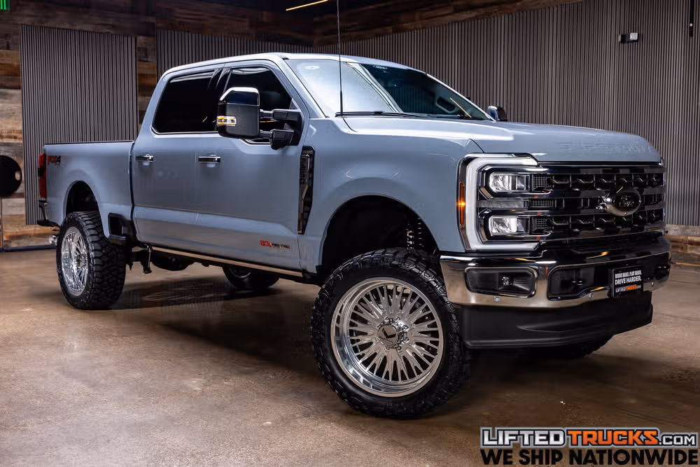 2026 Ford F-250 Super Duty King Ranch Crew Cab Image 1