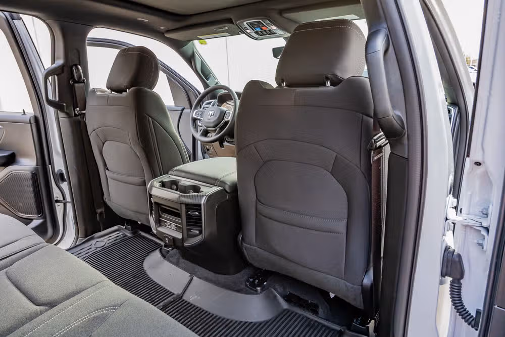 2026 Ram 1500 Big Horn Crew Cab Image 32
