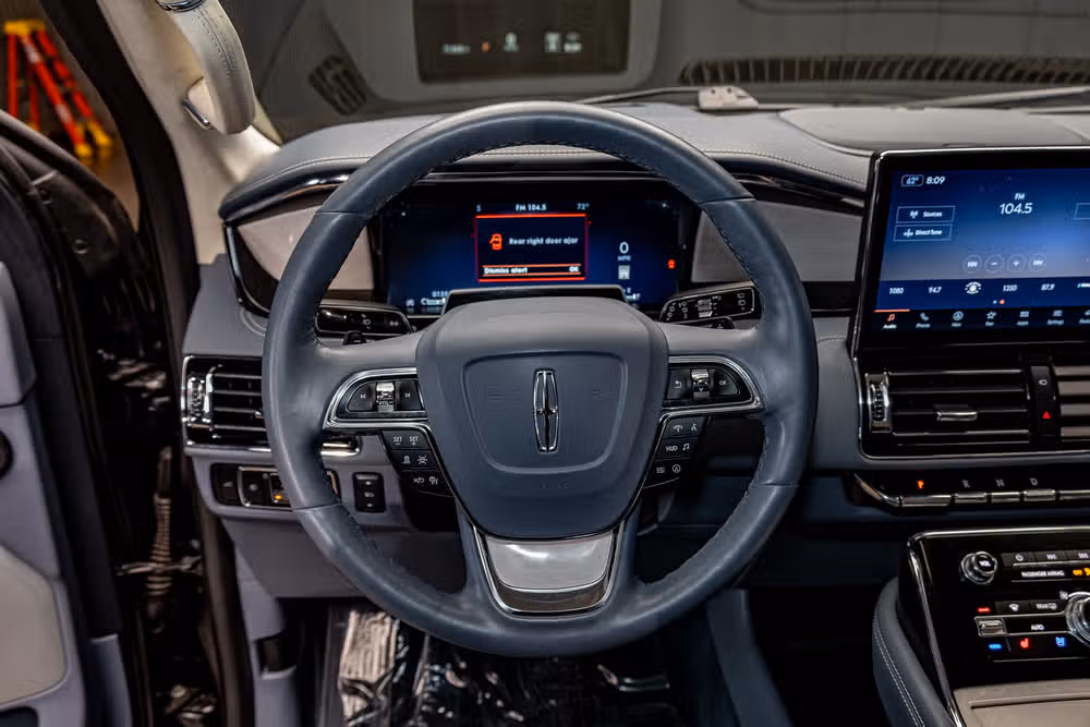 2024 Lincoln Navigator Black Label Image 15