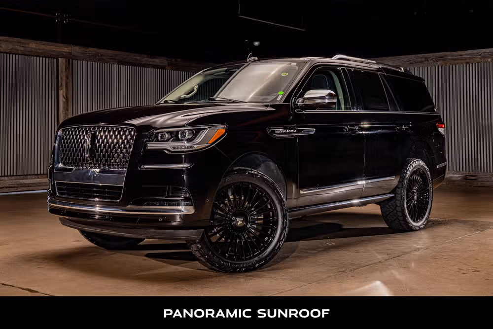 2024 Lincoln Navigator Black Label Image 5