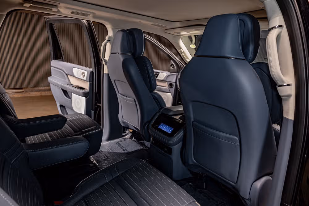 2024 Lincoln Navigator Black Label Image 26