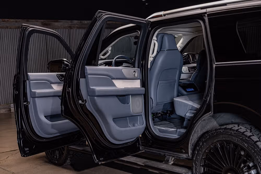 2024 Lincoln Navigator Black Label Image 29