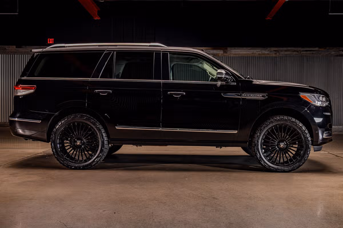 2024 Lincoln Navigator Black Label