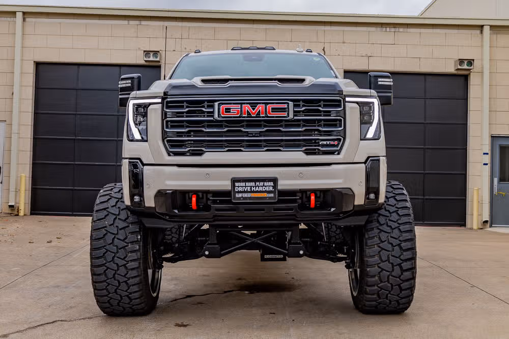 2026 GMC Sierra 2500HD AT4 Crew Cab Image 2