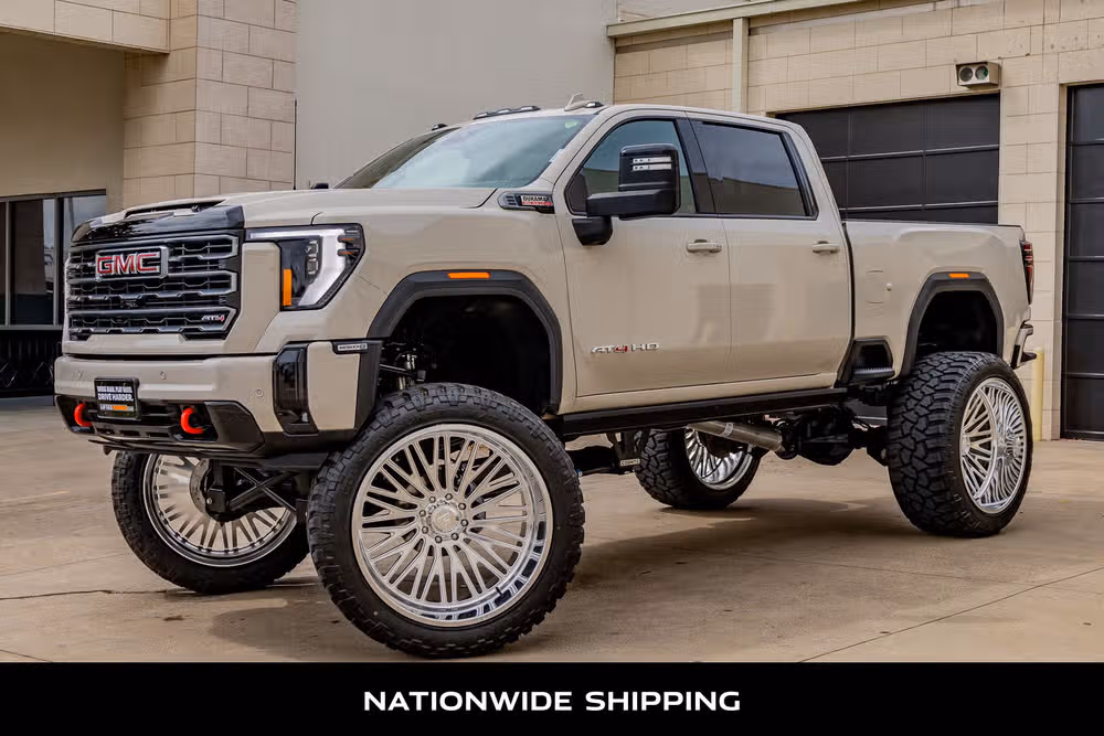 2026 GMC Sierra 2500HD AT4 Crew Cab Image 4