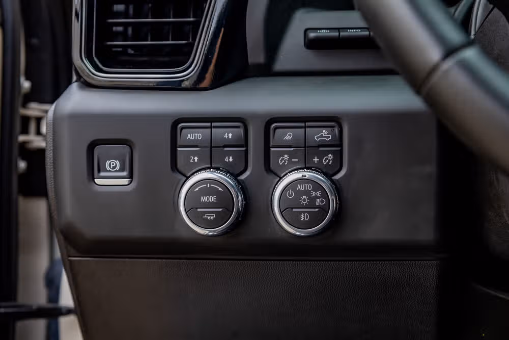 2026 GMC Sierra 2500HD AT4 Crew Cab Image 21