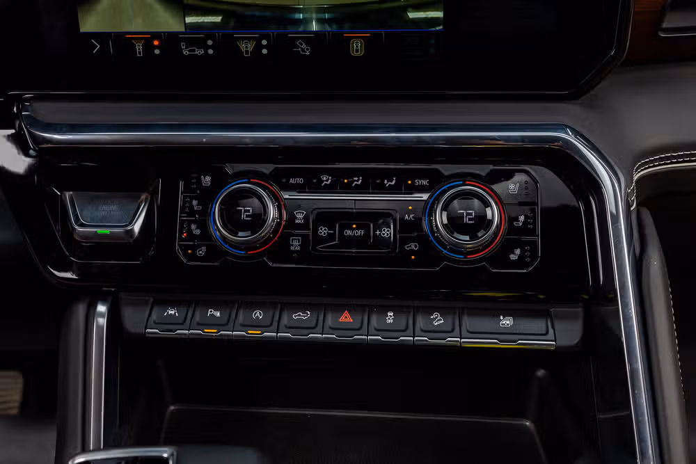 2024 GMC Sierra 1500 Denali Ultimate Crew Cab Image 22