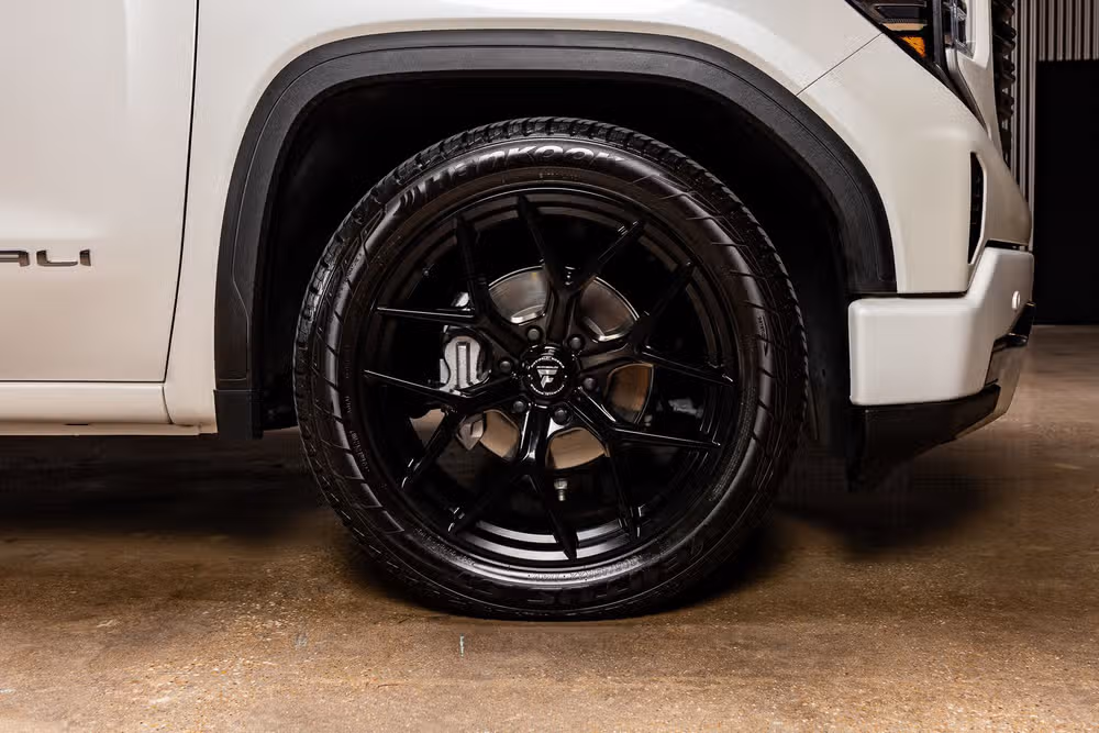 2024 GMC Sierra 1500 Denali Ultimate Crew Cab Image 11