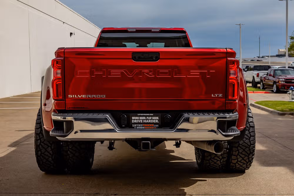 2026 Chevrolet Silverado 3500HD LTZ Crew Cab Image 8