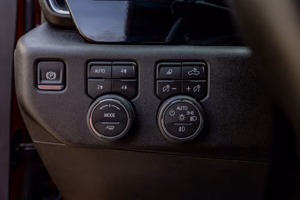 2026 Chevrolet Silverado 3500HD LTZ Crew Cab Image 21