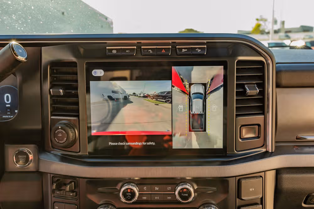 2024 Ford F-350 Super Duty Platinum Crew Cab Image 24