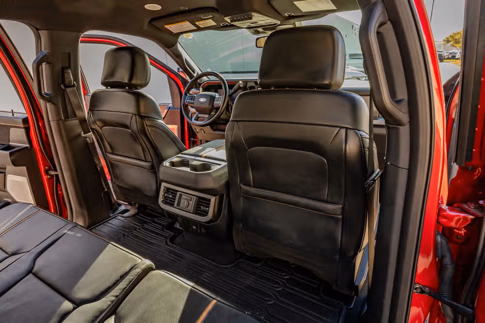 2024 Ford F-350 Super Duty Platinum Crew Cab Image 30