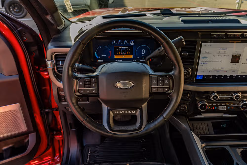 2024 Ford F-350 Super Duty Platinum Crew Cab Image 19