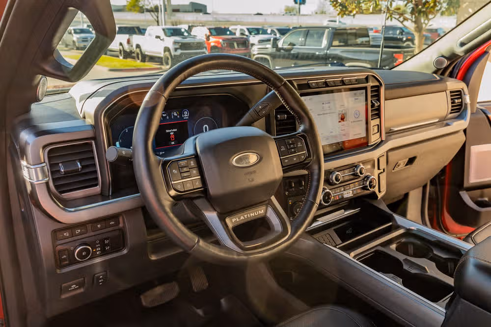 2024 Ford F-350 Super Duty Platinum Crew Cab Image 17