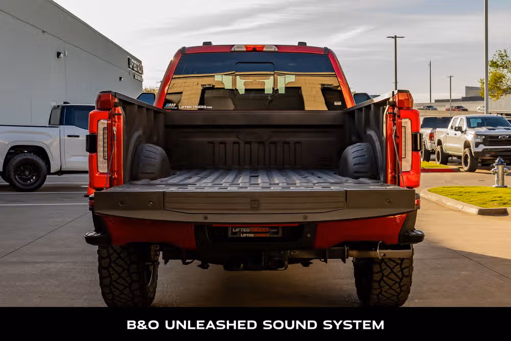 2024 Ford F-350 Super Duty Platinum Crew Cab Image 9