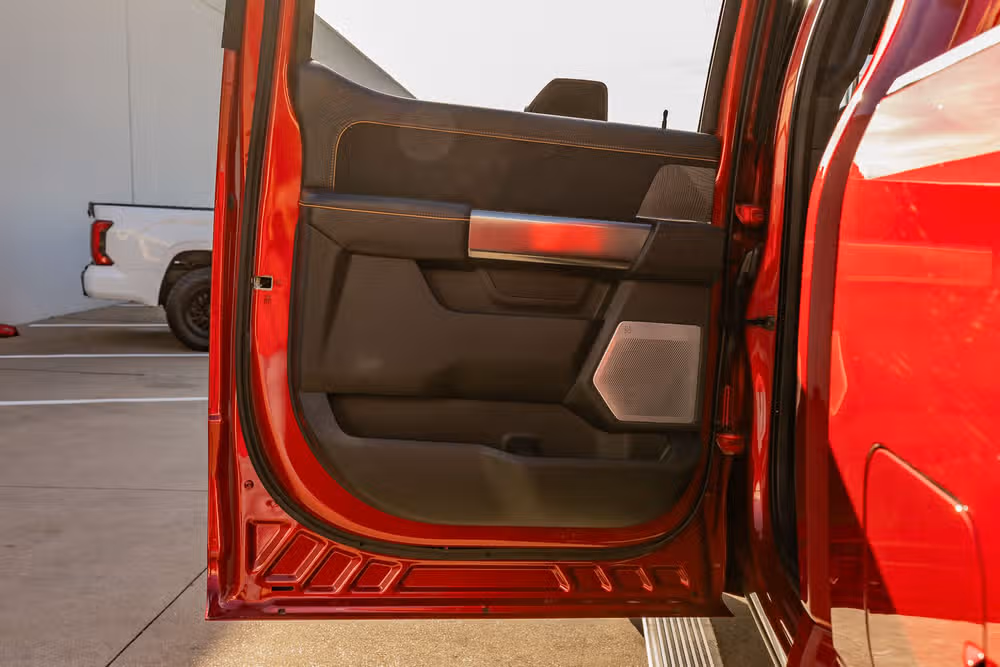2024 Ford F-350 Super Duty Platinum Crew Cab Image 36