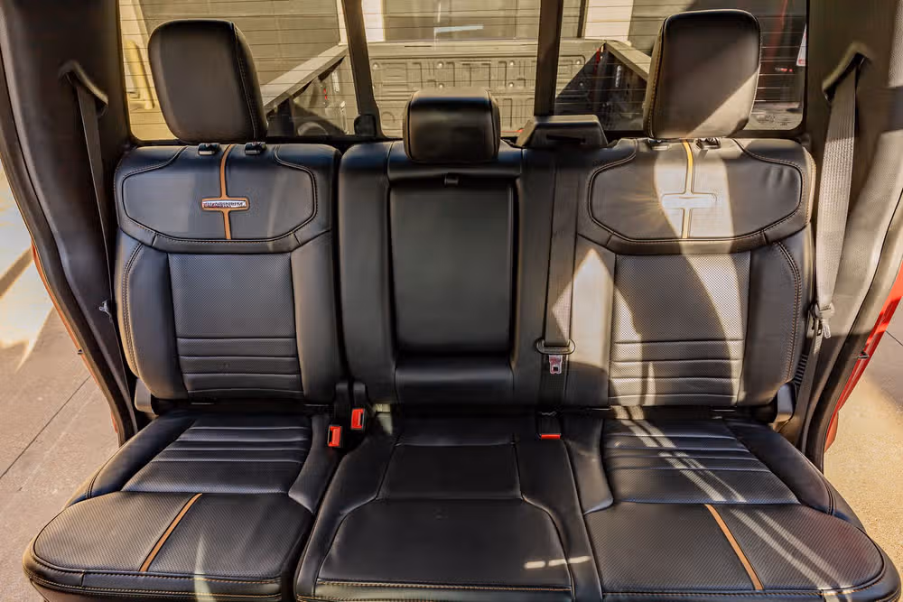 2024 Ford F-350 Super Duty Platinum Crew Cab Image 33