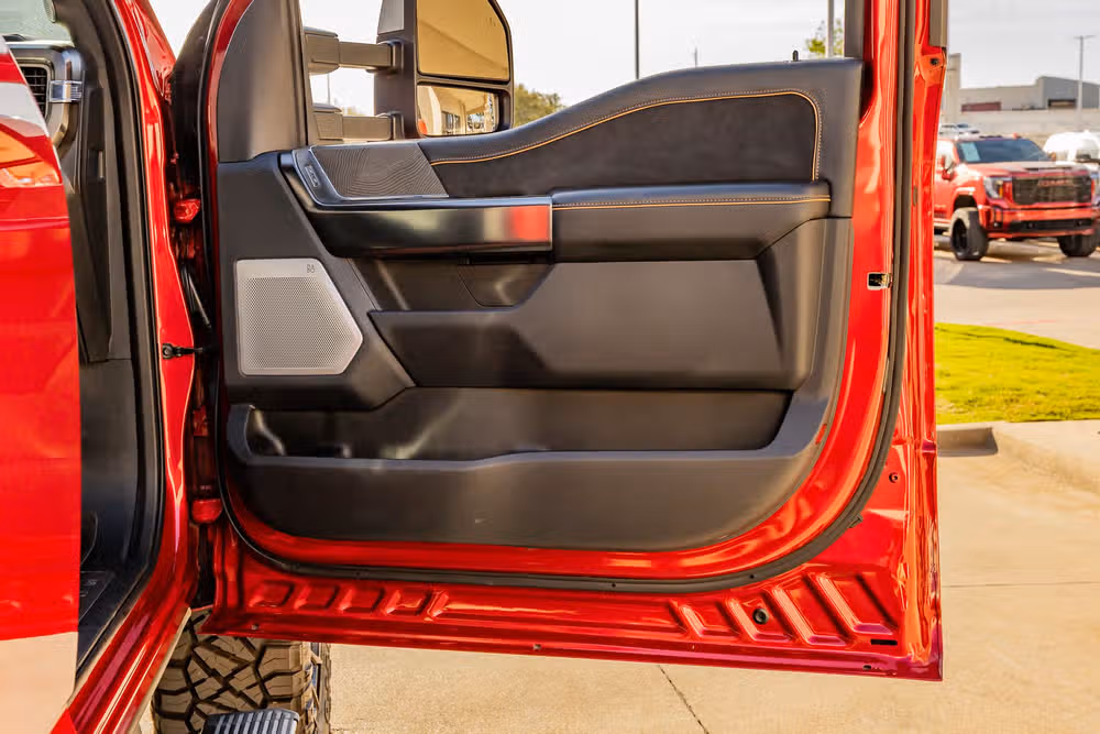2024 Ford F-350 Super Duty Platinum Crew Cab Image 35