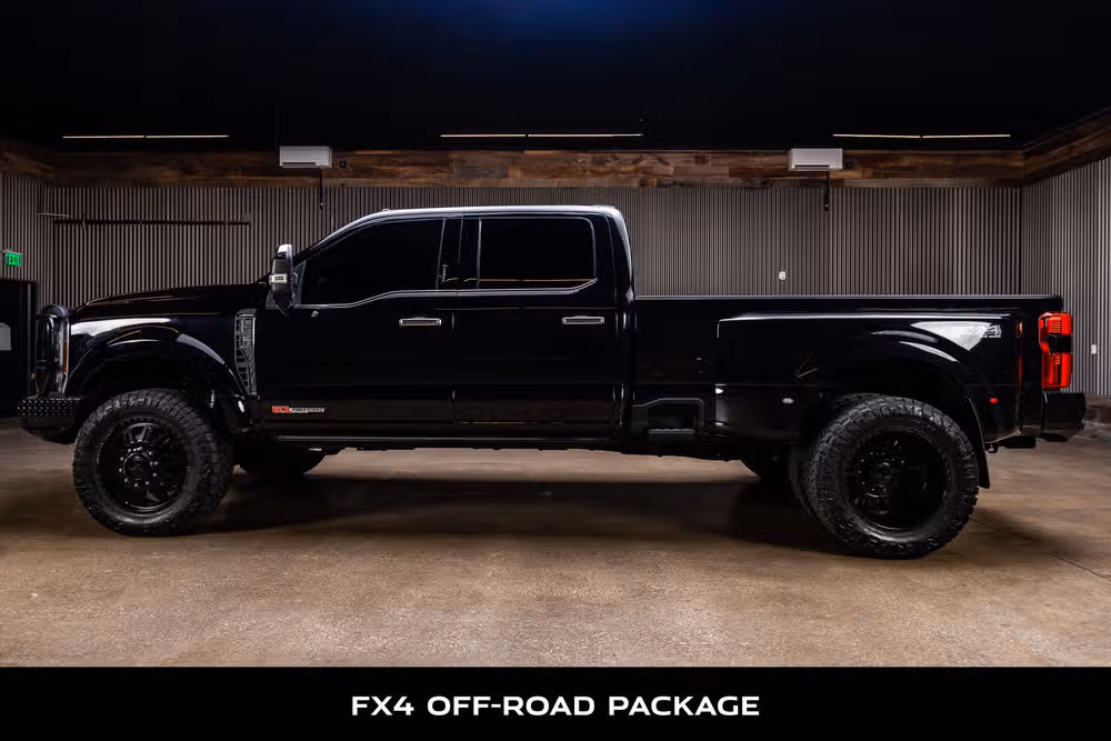 2024 Ford F-450 Super Duty Limited Crew Cab Image 5