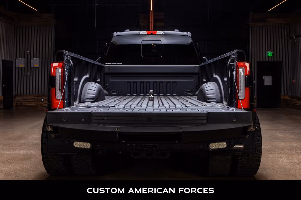 2024 Ford F-450 Super Duty Limited Crew Cab Image 8