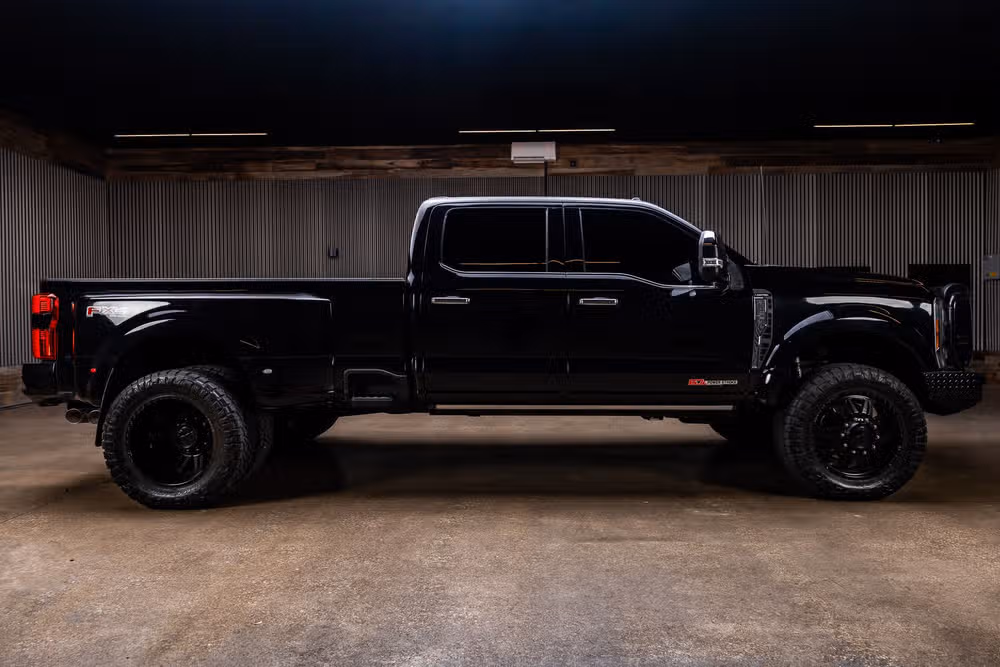 2024 Ford F-450 Super Duty Limited Crew Cab Image 10