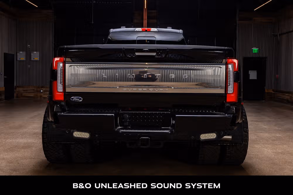 2024 Ford F-450 Super Duty Limited Crew Cab Image 7