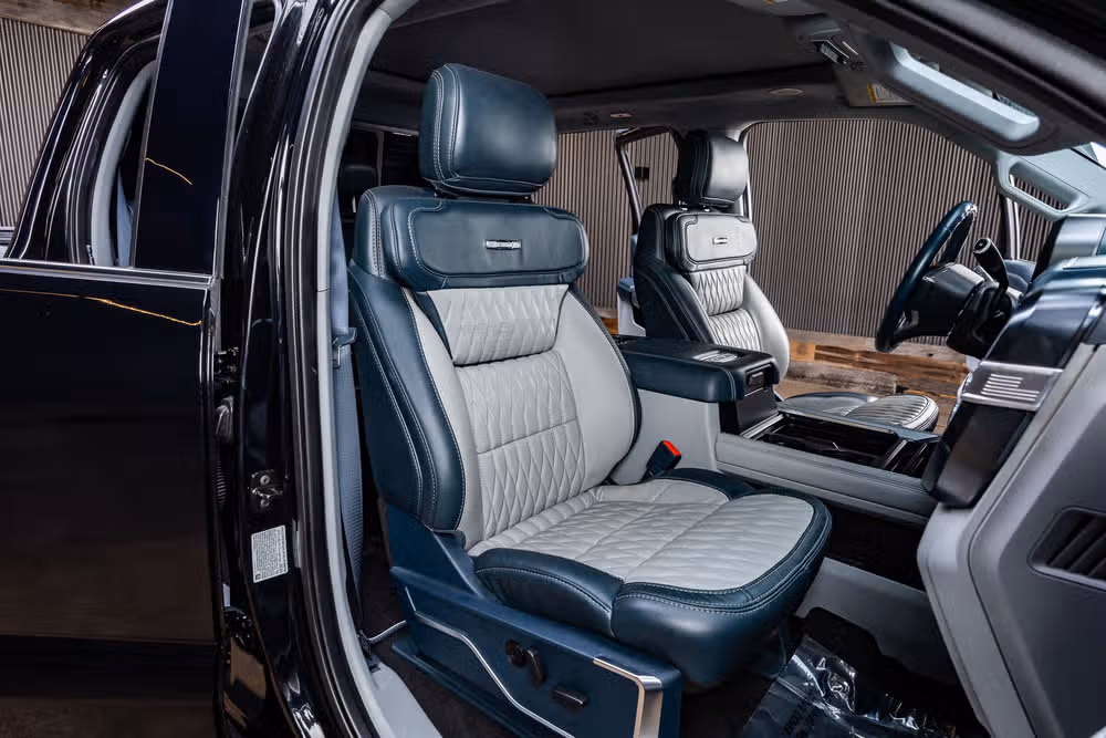 2024 Ford F-450 Super Duty Limited Crew Cab Image 31