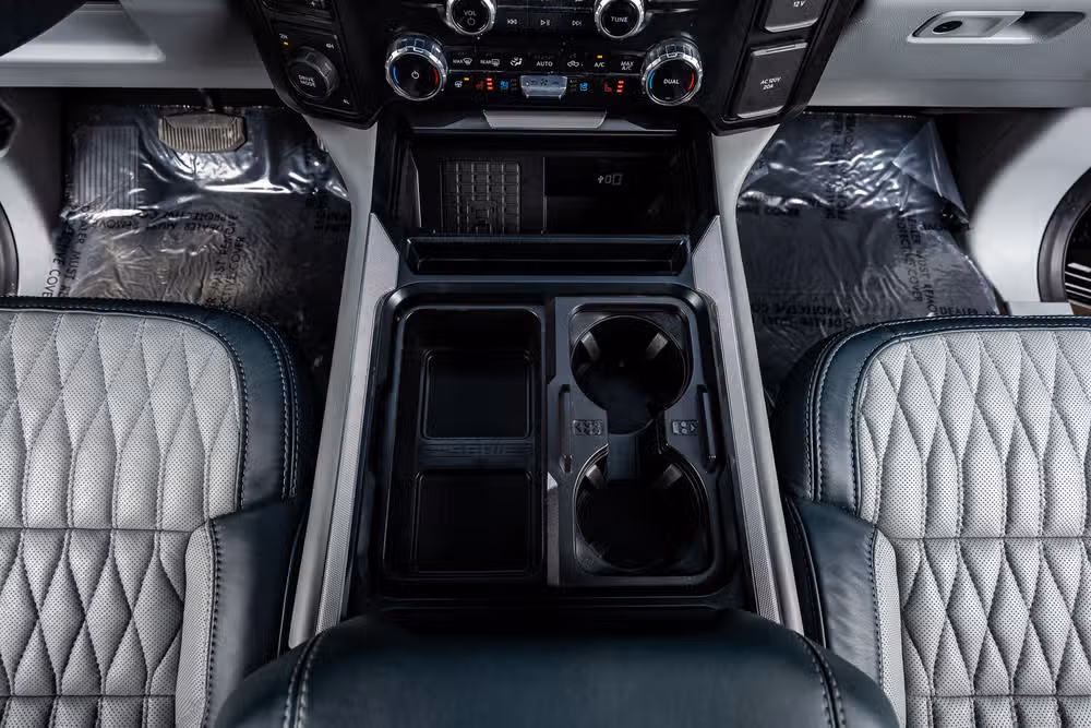 2024 Ford F-450 Super Duty Limited Crew Cab Image 28