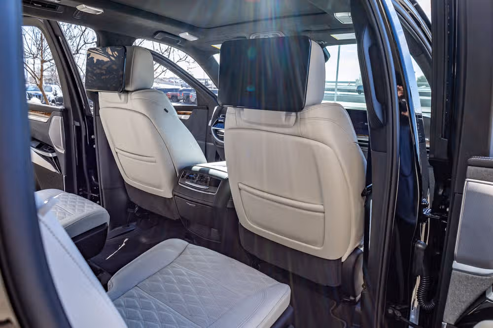 2026 Cadillac Escalade ESV Platinum Sport Image 29