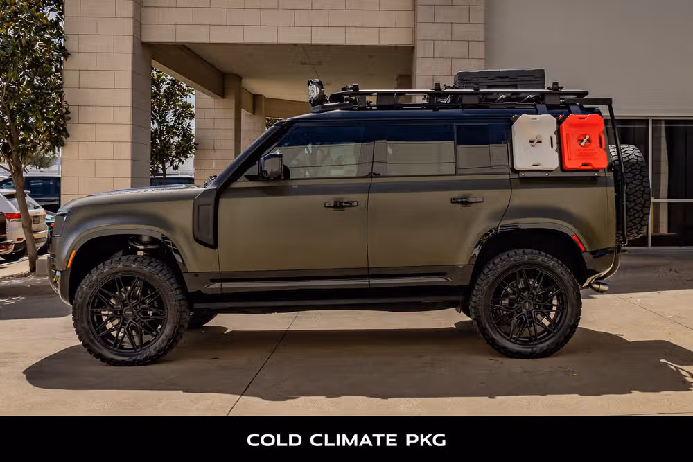 2023 Land Rover Defender 110 V8 Image 6
