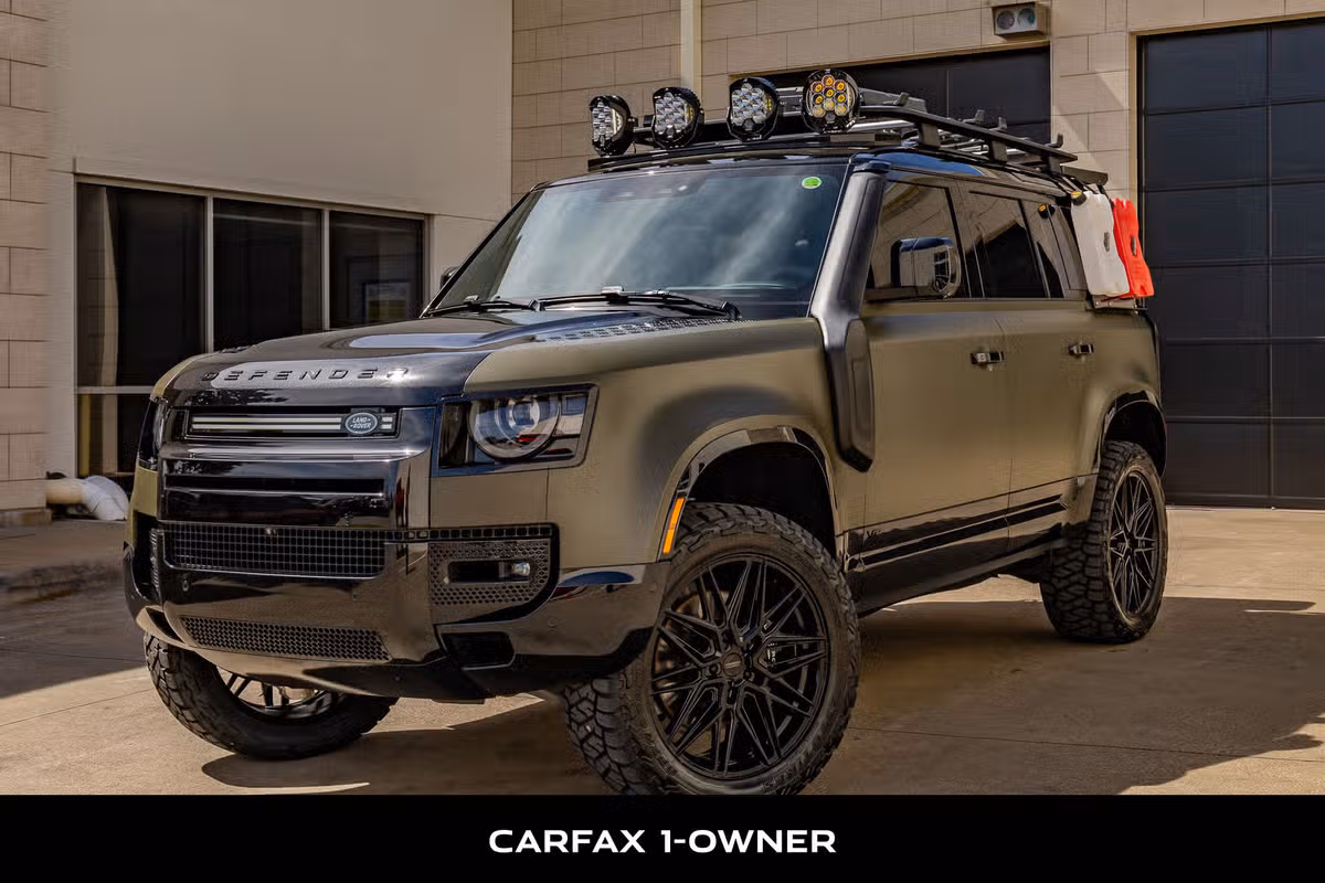 2023 Land Rover Defender 110 V8