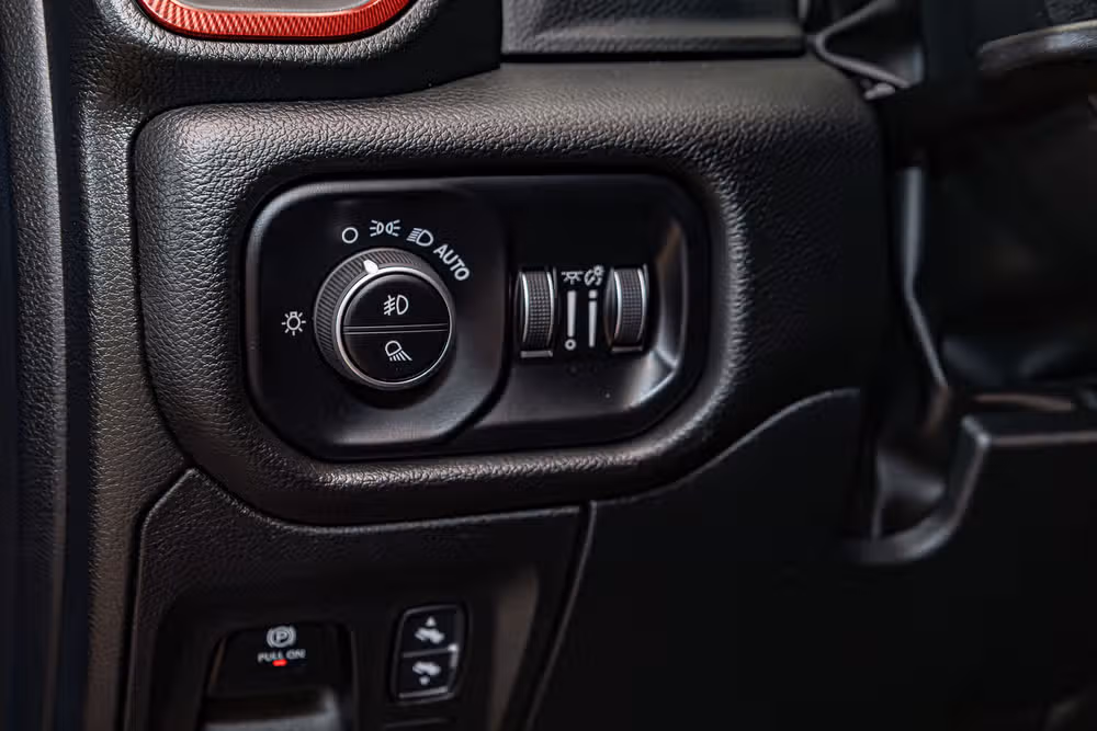 2025 Ram 1500 Rebel Crew Cab Image 21