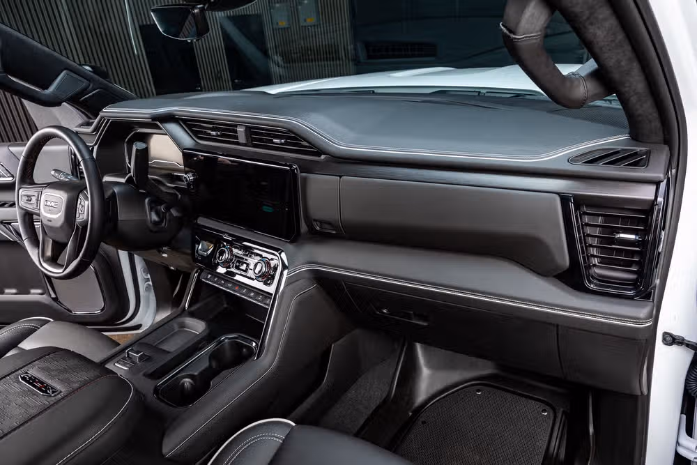 2025 GMC Sierra 2500HD AT4X Crew Cab Image 18