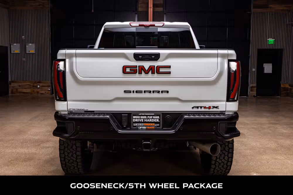 2025 GMC Sierra 2500HD AT4X Crew Cab Image 8