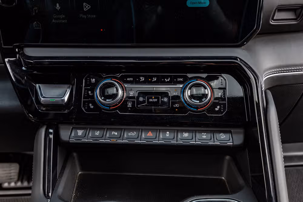 2025 GMC Sierra 2500HD AT4X Crew Cab Image 27