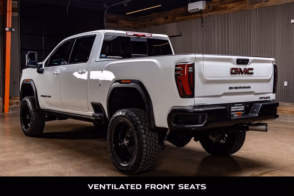 2025 GMC Sierra 2500HD AT4X Crew Cab Image 7