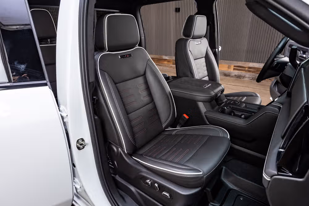 2025 GMC Sierra 2500HD AT4X Crew Cab Image 30