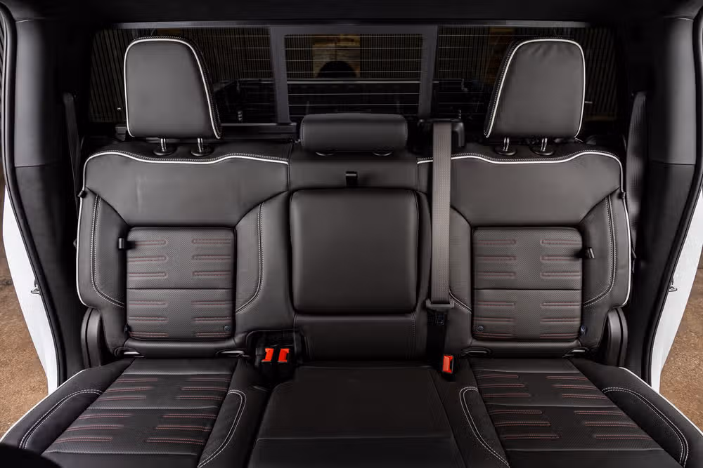2025 GMC Sierra 2500HD AT4X Crew Cab Image 33
