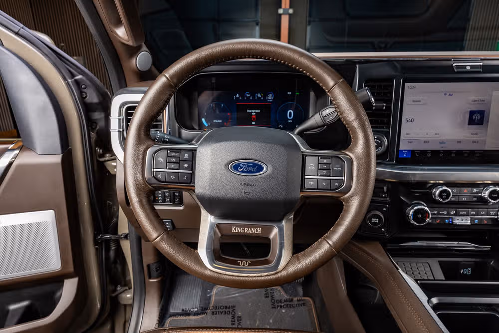 2026 Ford F-250 Super Duty King Ranch Crew Cab Image 17