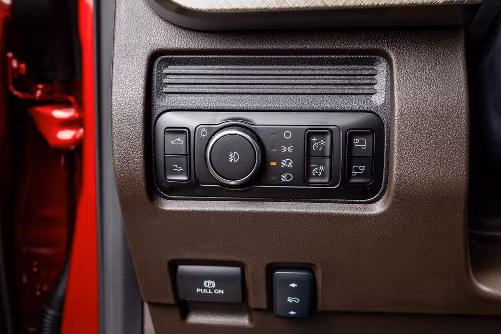 2026 Ford F-350 Super Duty King Ranch Crew Cab Image 22