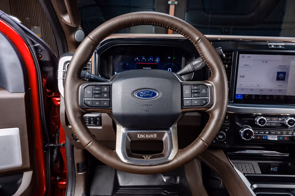 2026 Ford F-350 Super Duty King Ranch Crew Cab Image 19
