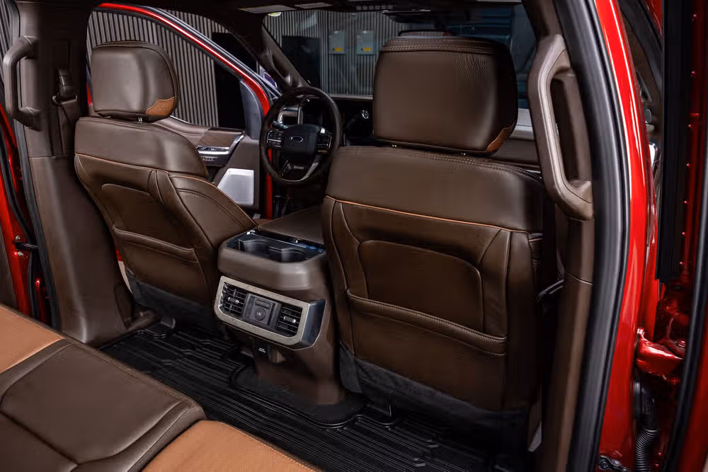 2026 Ford F-350 Super Duty King Ranch Crew Cab Image 31
