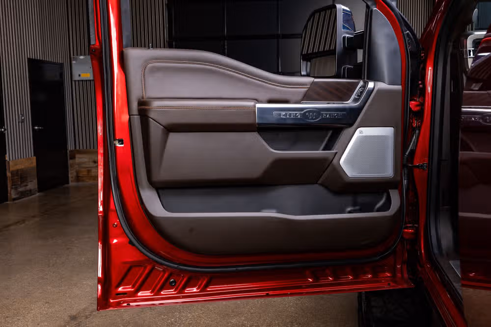 2026 Ford F-350 Super Duty King Ranch Crew Cab Image 34