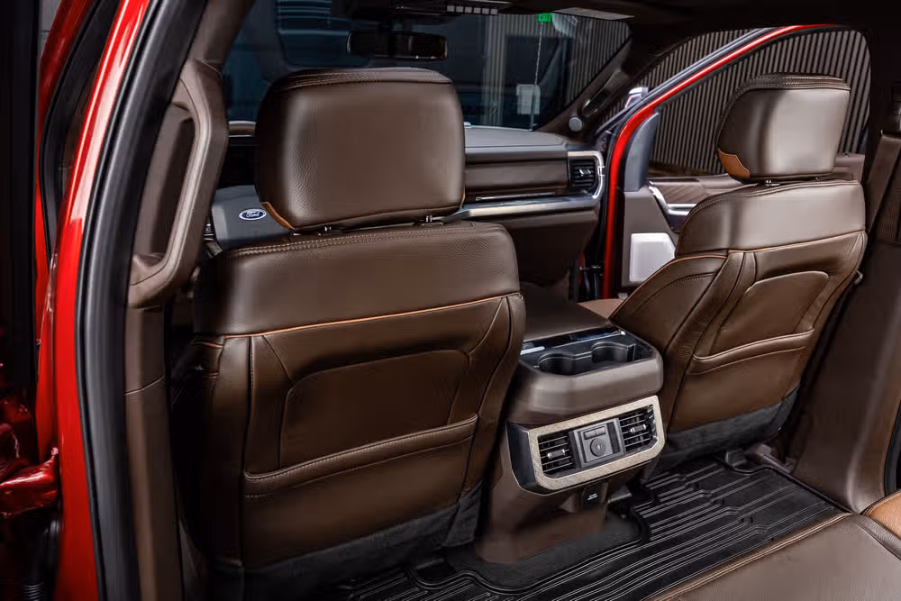 2026 Ford F-350 Super Duty King Ranch Crew Cab Image 32