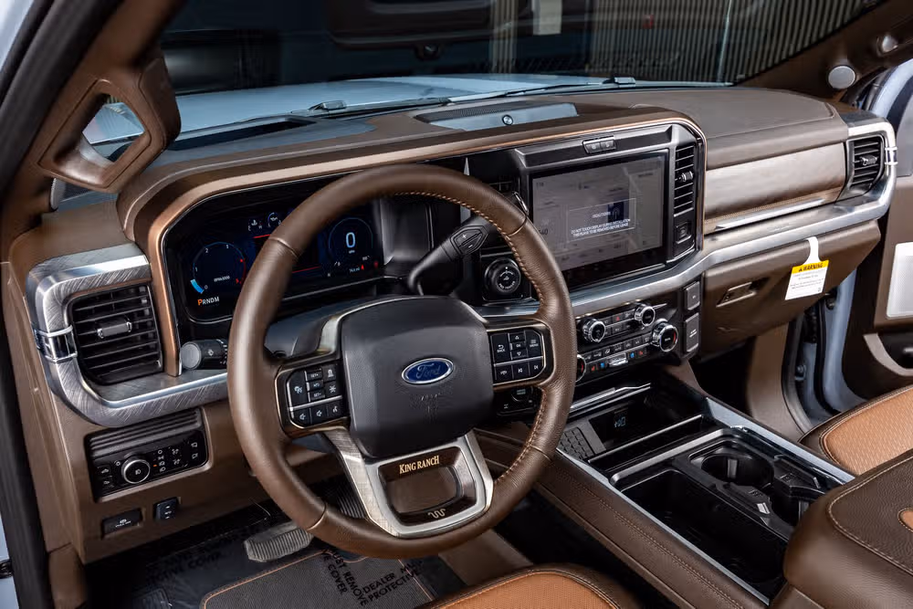 2026 Ford F-350 Super Duty King Ranch Crew Cab Image 17